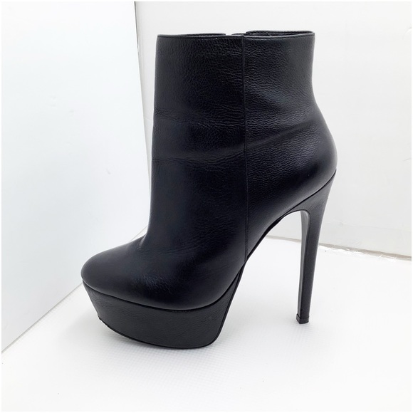 {Steve Madden} Deceitful Platform Ankle Boot - Picture 7 of 11